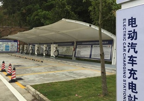 钢膜结构充电桩雨棚