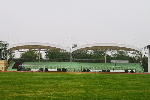 钢膜结构体育场看台遮阳顶棚